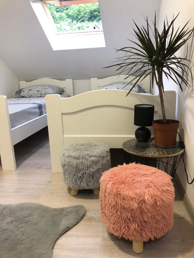 פלוזינה Peaceful Apartment מראה חיצוני תמונה