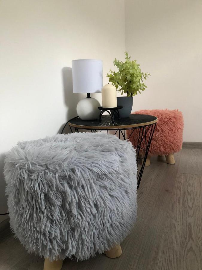 פלוזינה Peaceful Apartment מראה חיצוני תמונה
